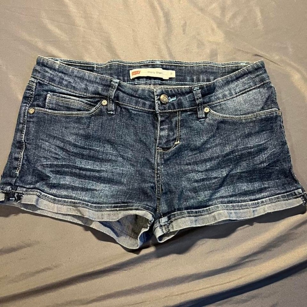 Levis Shorty Short Denim Shorts Womens 9 Dark Wash Blue Cuffed Back Flap Pockets